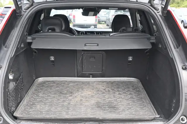 Volvo XC60 view 6