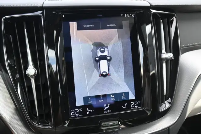 Volvo XC60 view 25