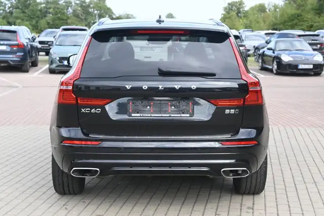 Volvo XC60 view 4