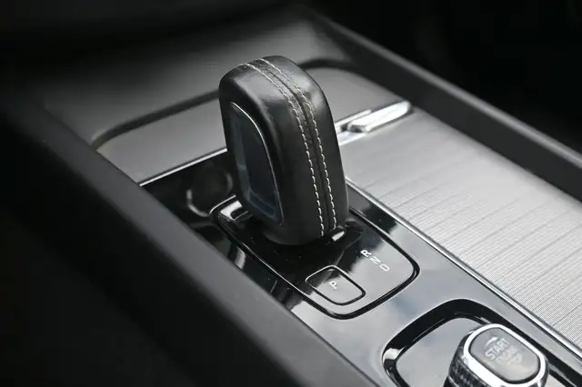 Volvo XC60 view 20