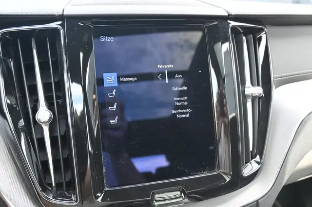 Volvo XC60 view 27