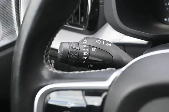 Volvo XC60 view 22