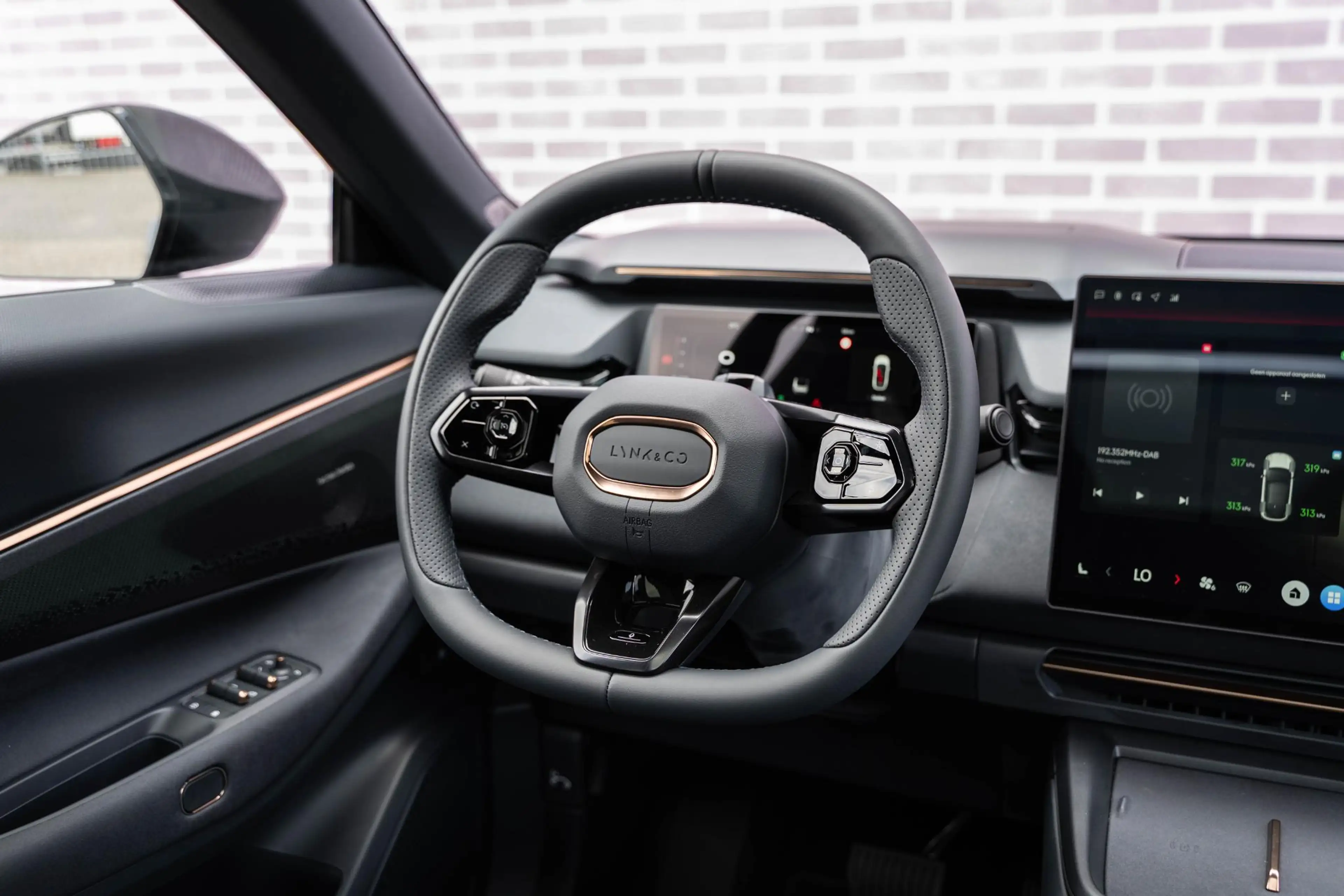 Lynk & Co 08 1.5 Plug-in Hybrid More | PHEV | Matrix LED Koplam — photo 8