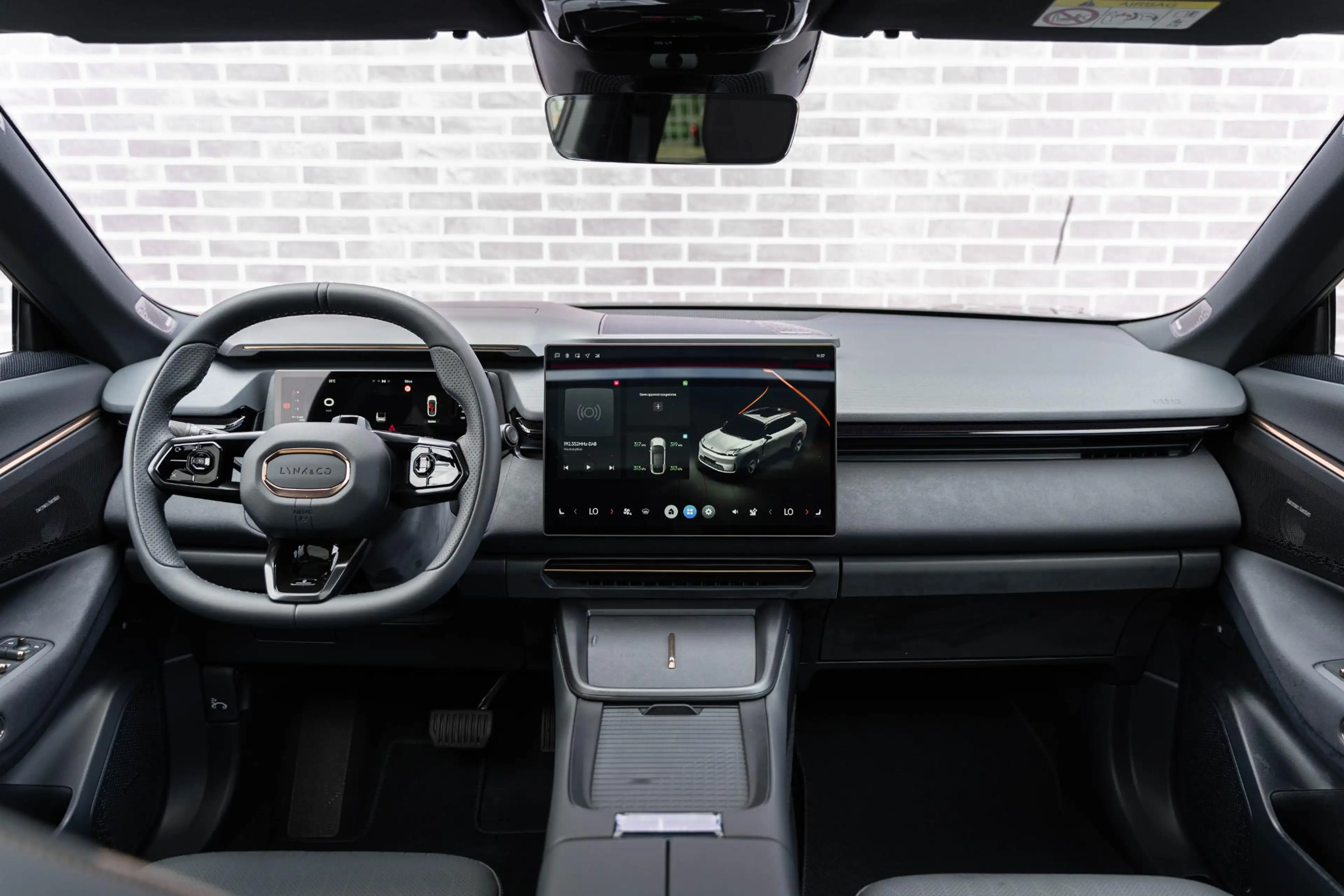 Lynk & Co 08 1.5 Plug-in Hybrid More | PHEV | Matrix LED Koplam — photo 2