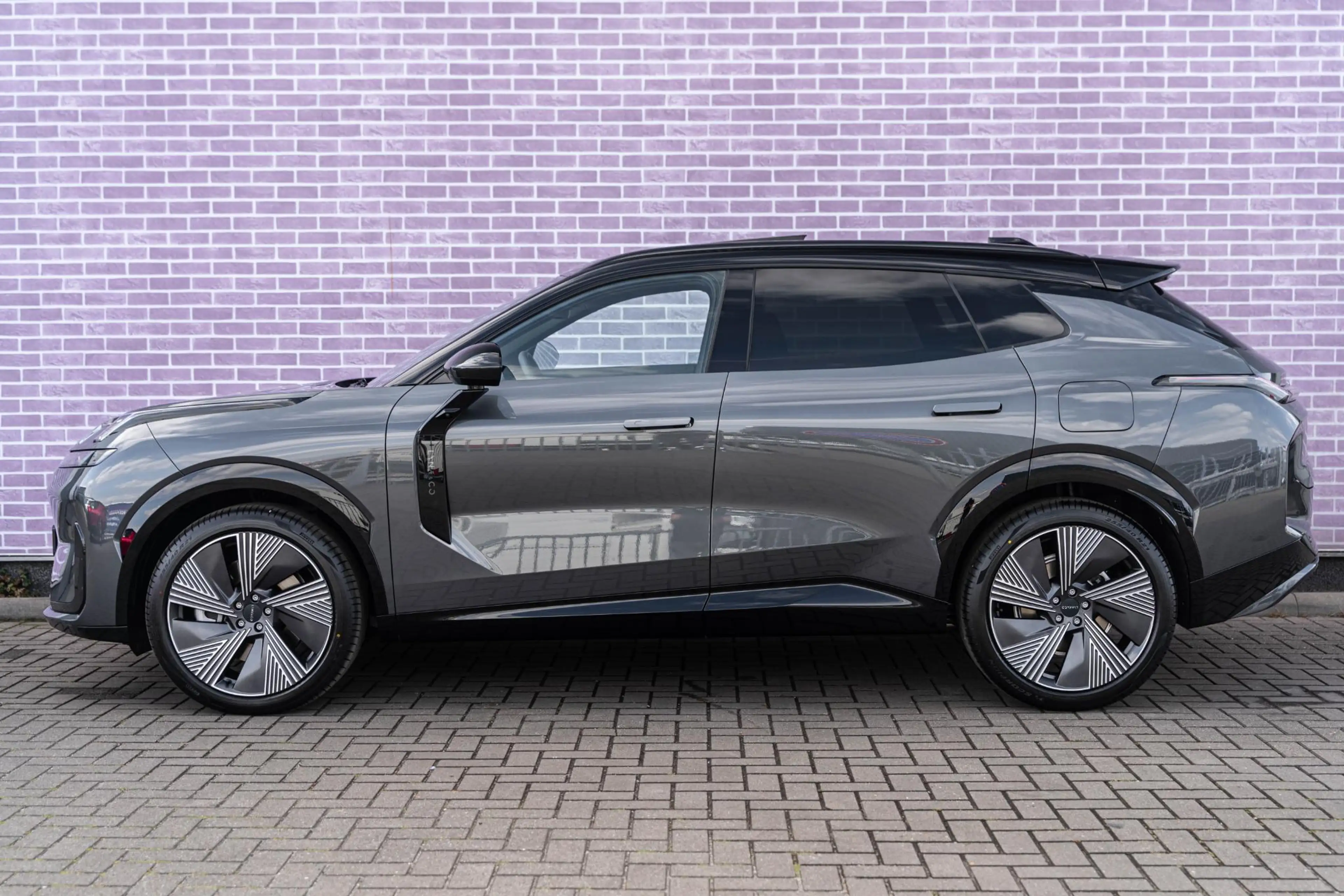 Lynk & Co 08 1.5 Plug-in Hybrid More | PHEV | Matrix LED Koplam — photo 10