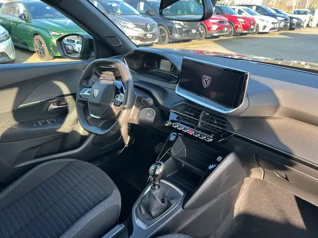Peugeot 2008 view 10
