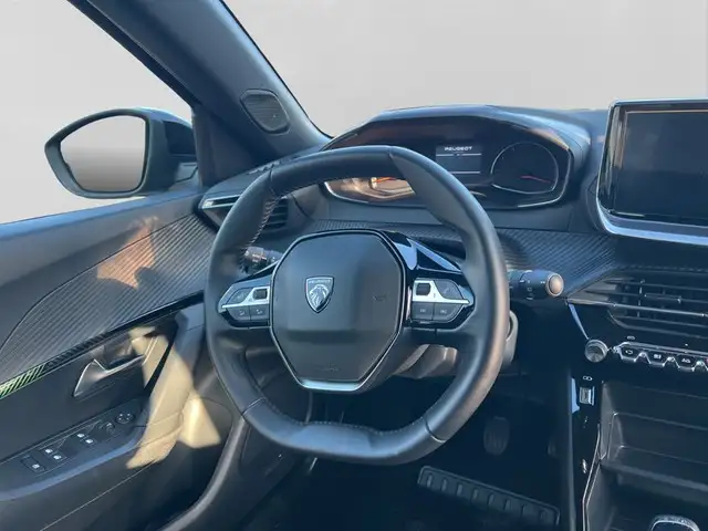 Peugeot 2008 view 13