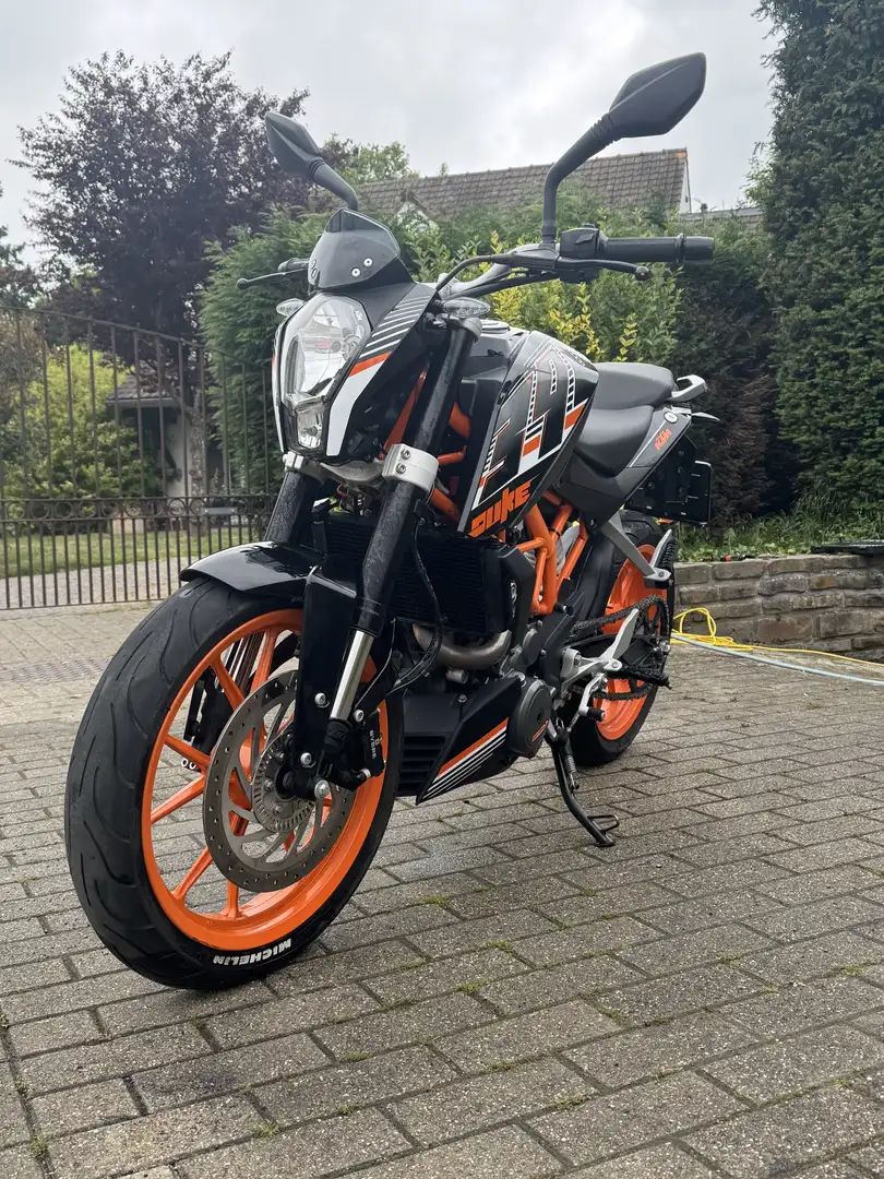 KTM 390 Duke - 2