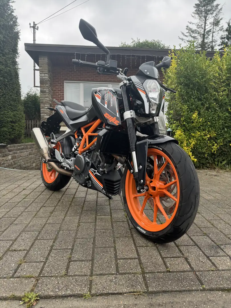 KTM 390 Duke - 1