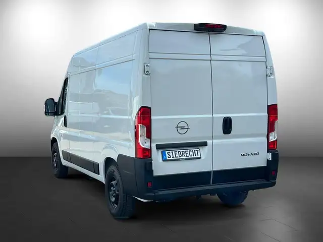 Opel Movano view 4