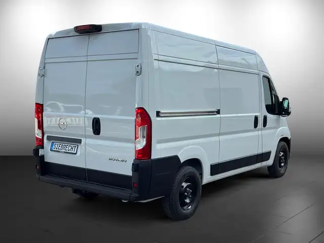 Opel Movano view 3