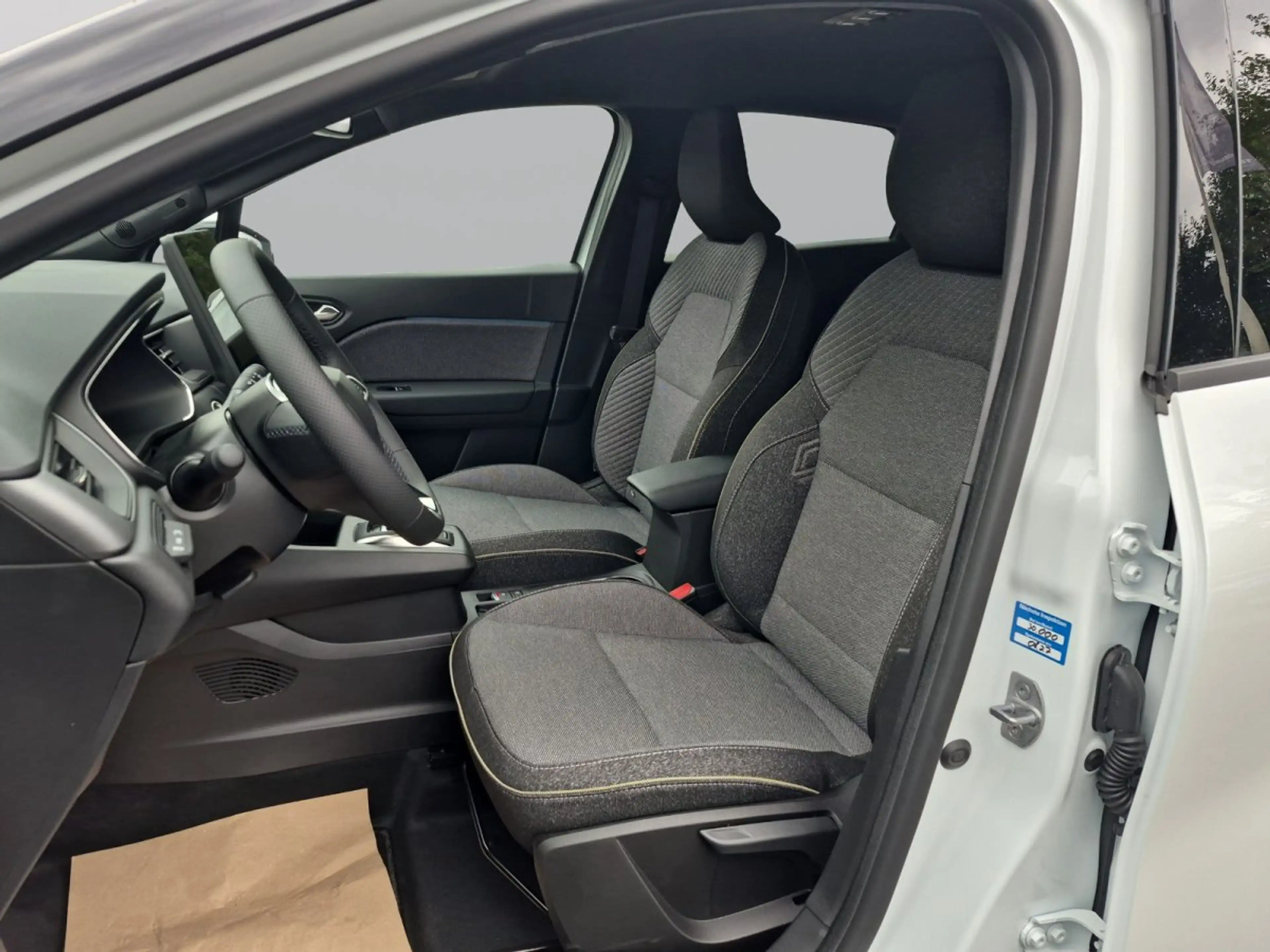 Renault Captur Full-Hybrid 160 Techno, SHZ/LHZ/Kamera — photo 13