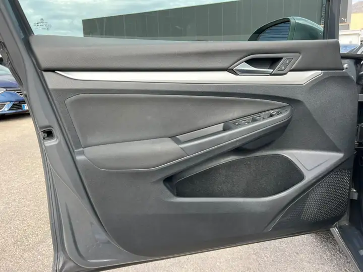 Volkswagen Golf 2022, foto 20