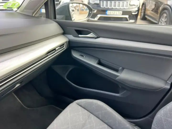 Volkswagen Golf 2022, foto 28