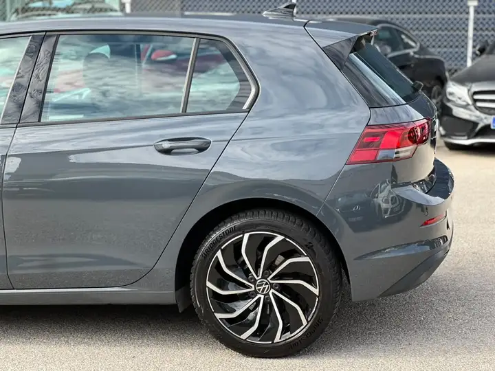Volkswagen Golf 2022, foto 6