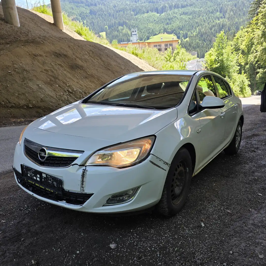 Opel Astra 1.7 cdti /auto Ac/ Weiß - 1