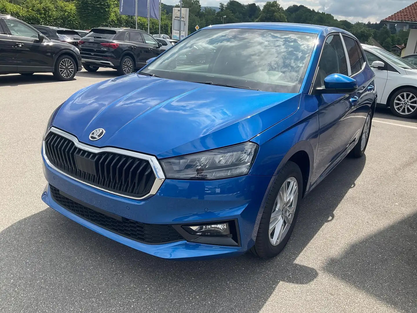 Skoda Fabia 1.0 TSI 130 Jahre, Side, Kamera, 16-Zoll, Winter Blau - 2