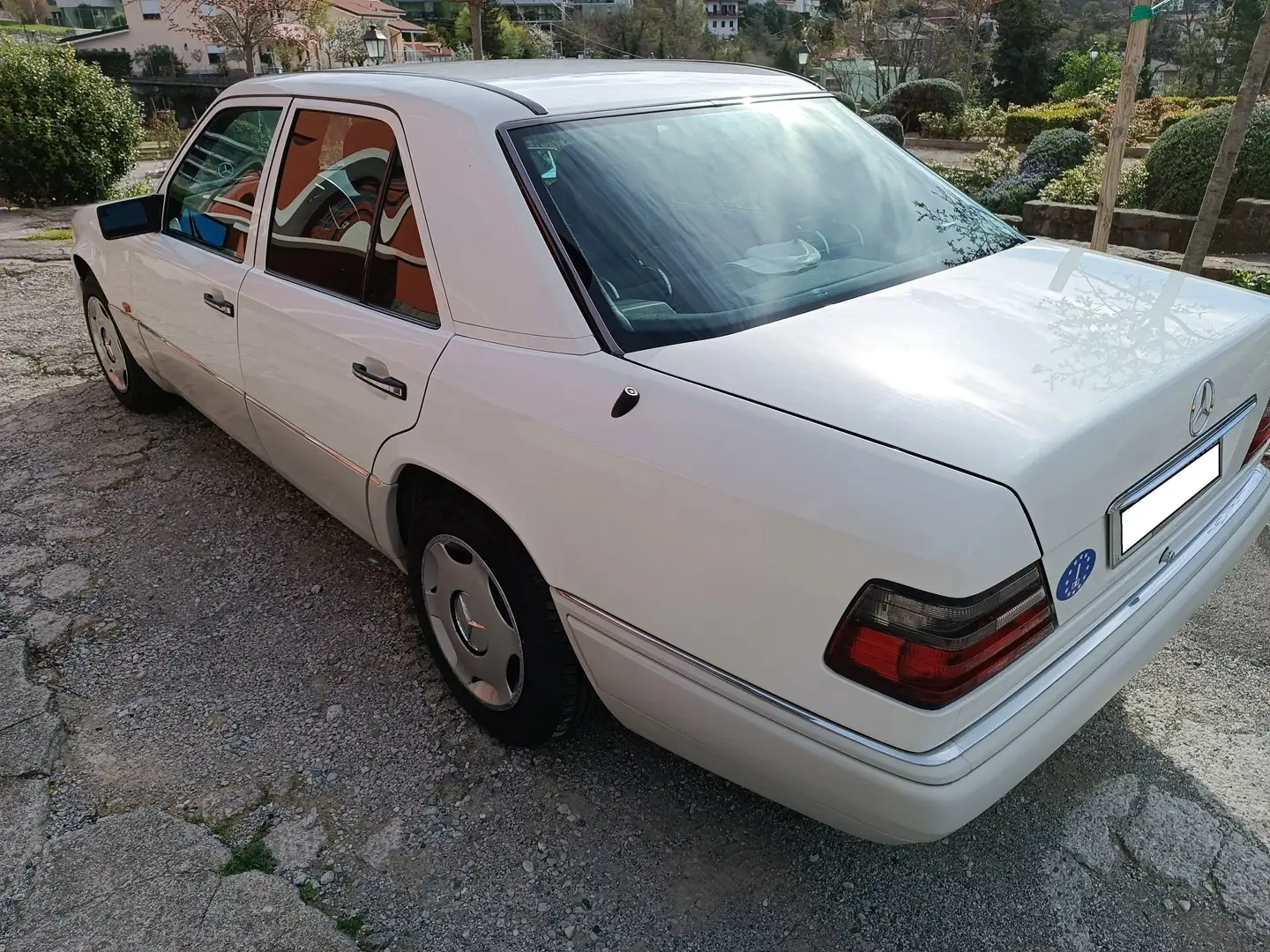Mercedes-Benz E 200 E+200+Elegance Bianco - 2