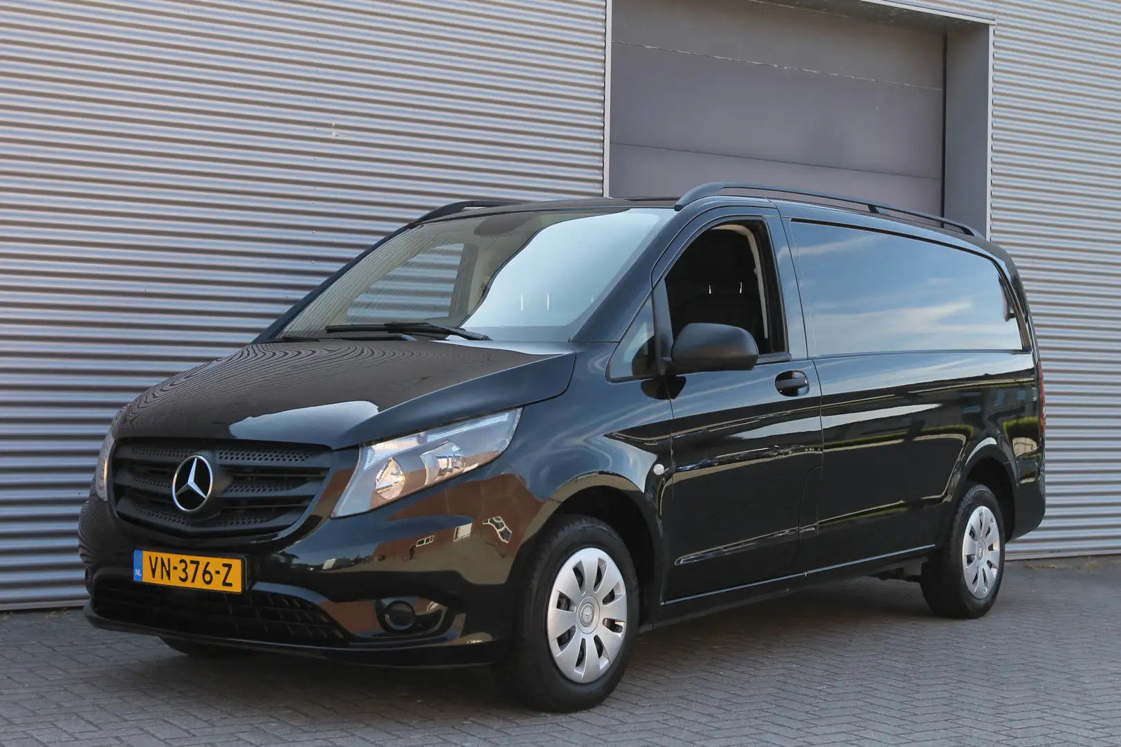 Mercedes-Benz Vito 111 CDI I L3 I 3 Pers. I Climate I Cruise I Camera Zwart - 1
