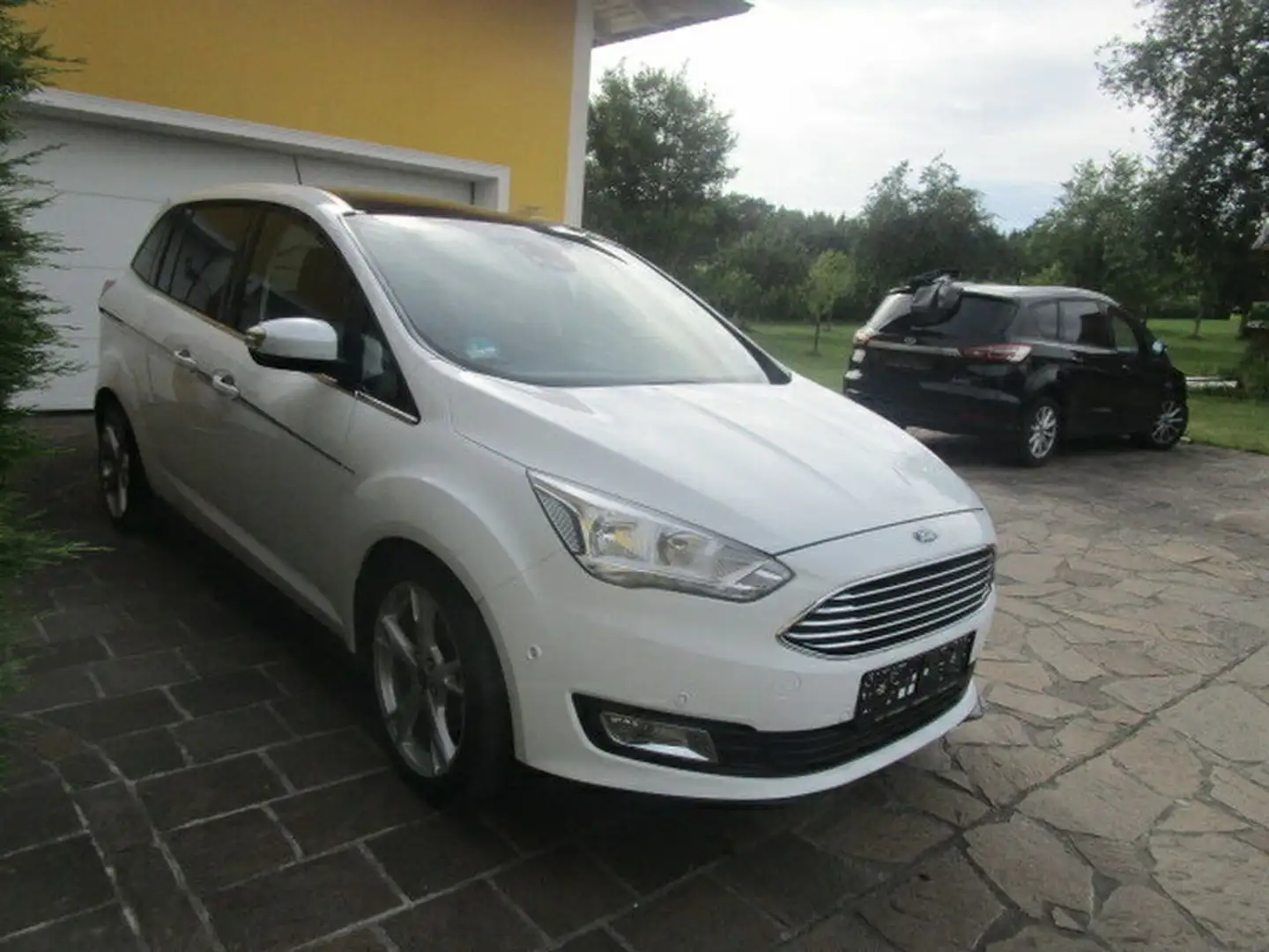 Ford Grand C-Max Titanium PANORAMA - KAMERA - WP - AHV- Weiß - 2
