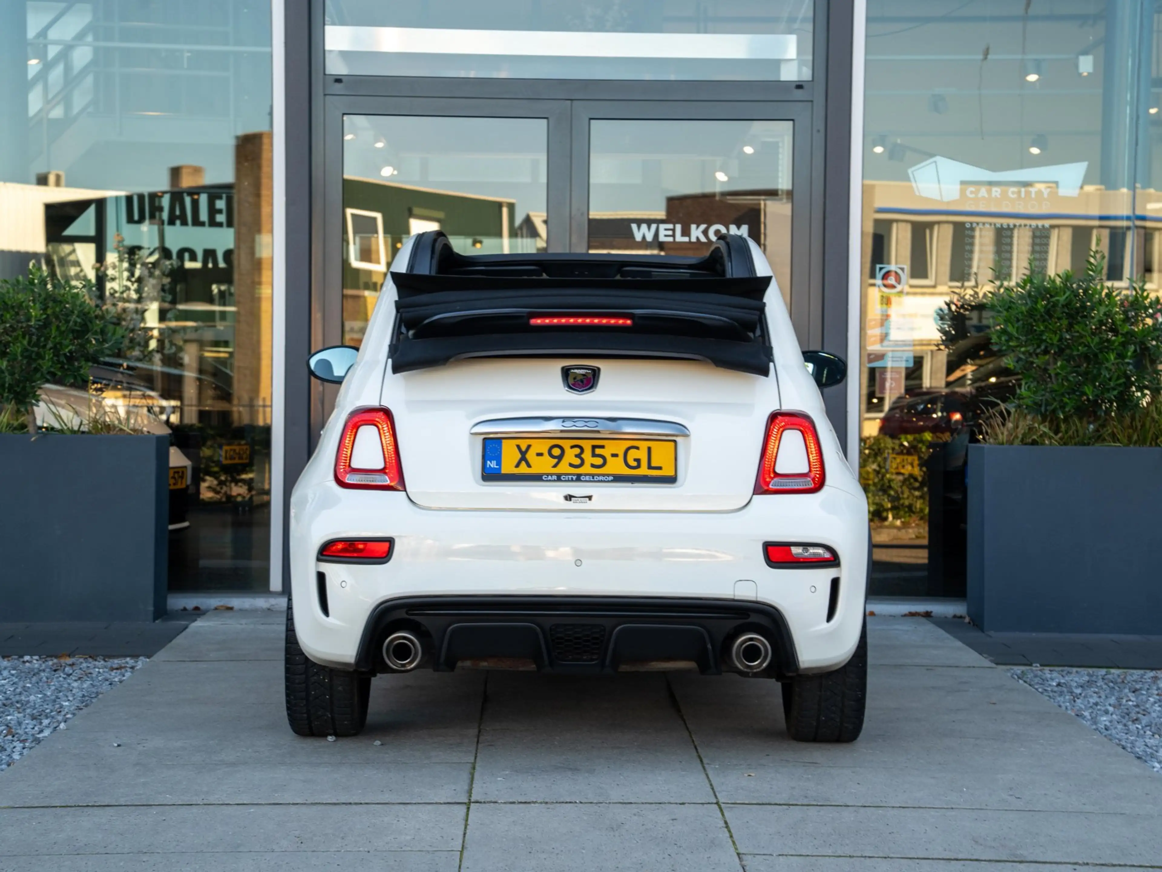 Abarth 595C 1.4 T-Jet 145PK | DAB+ | Parkeer sensoren | Climat — photo 4