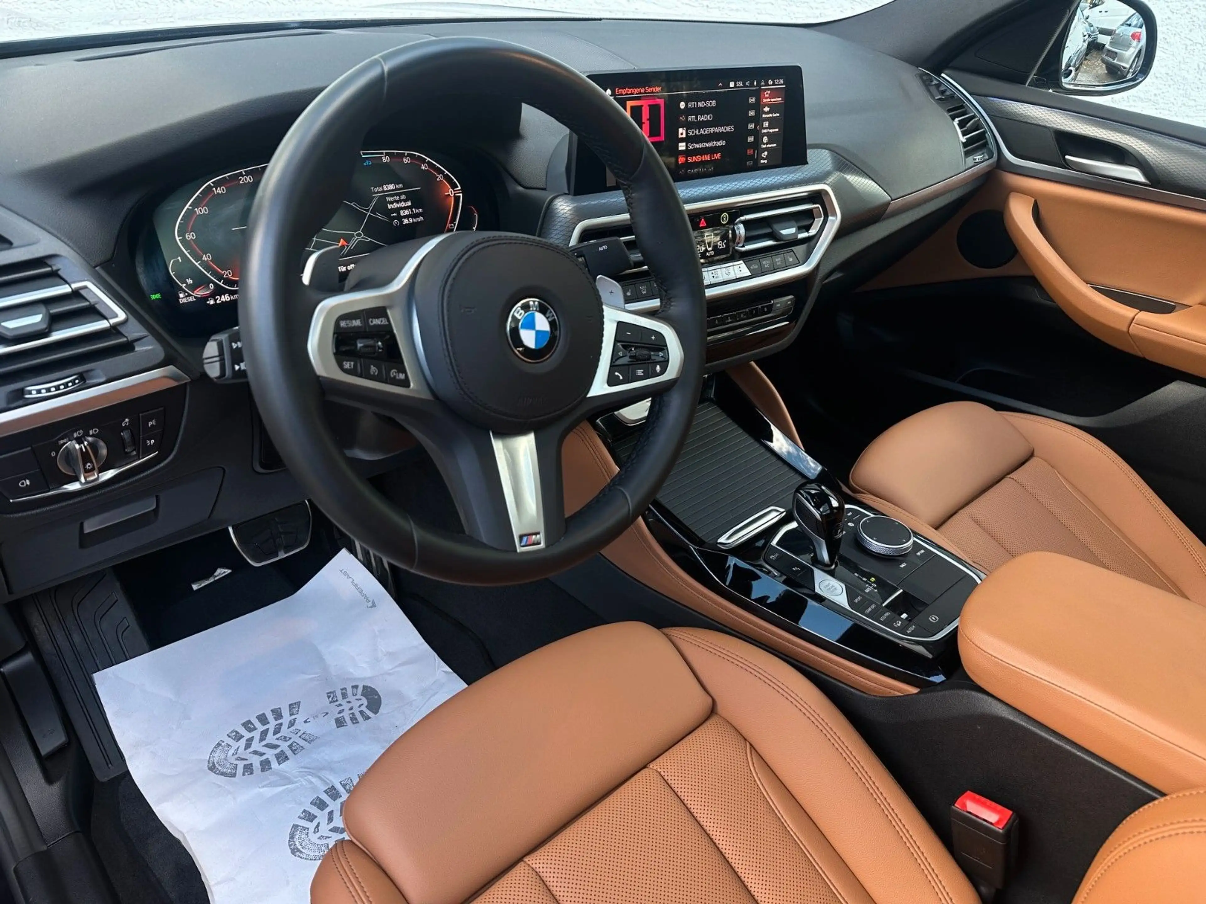 BMW X4 20d M Sport Panorama AHK Laser HUD DAB — photo 10