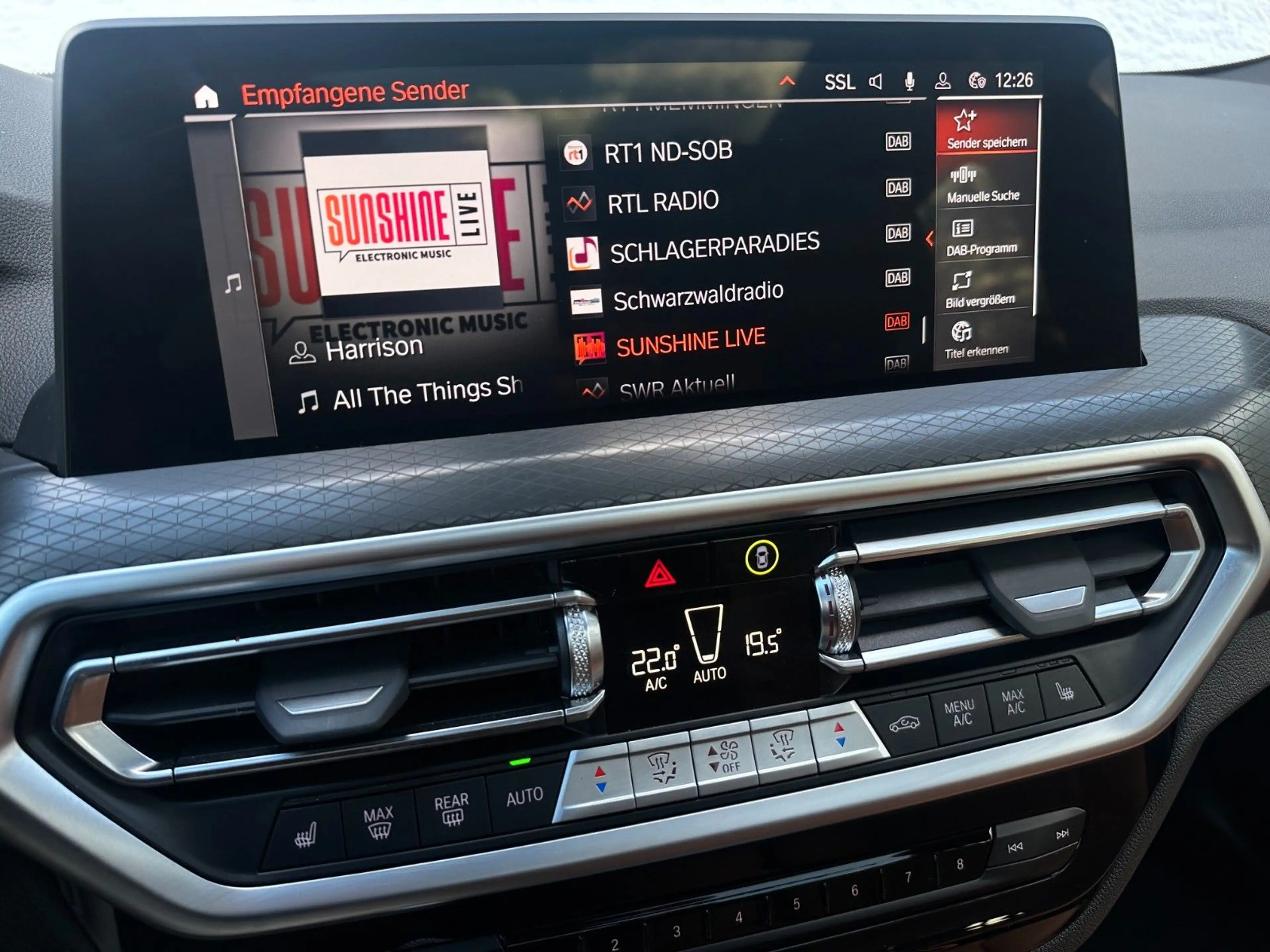 BMW X4 20d M Sport Panorama AHK Laser HUD DAB — photo 13