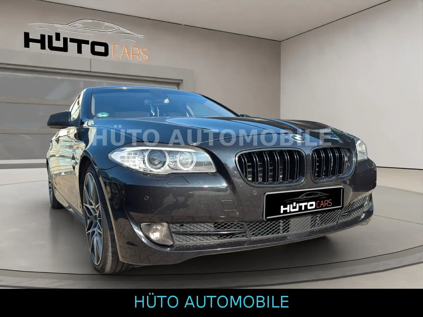 BMW 530 d StandHeizung HUD MPro PANO Schwarz - 2
