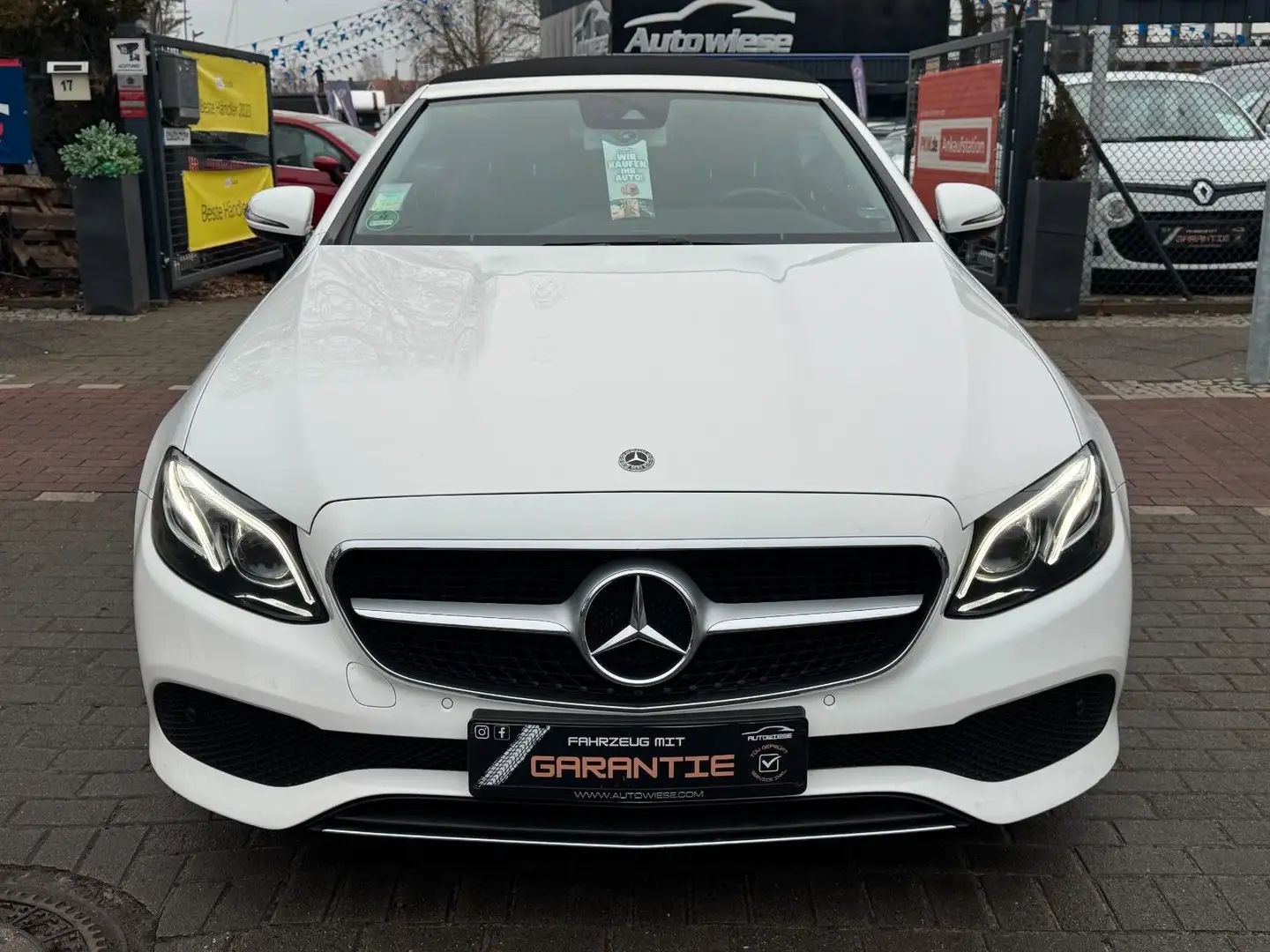 Mercedes-Benz E 220 d Cabrio*BURMESTER*LEDER*AIRSCARF*NAVI*LED Weiß - 2