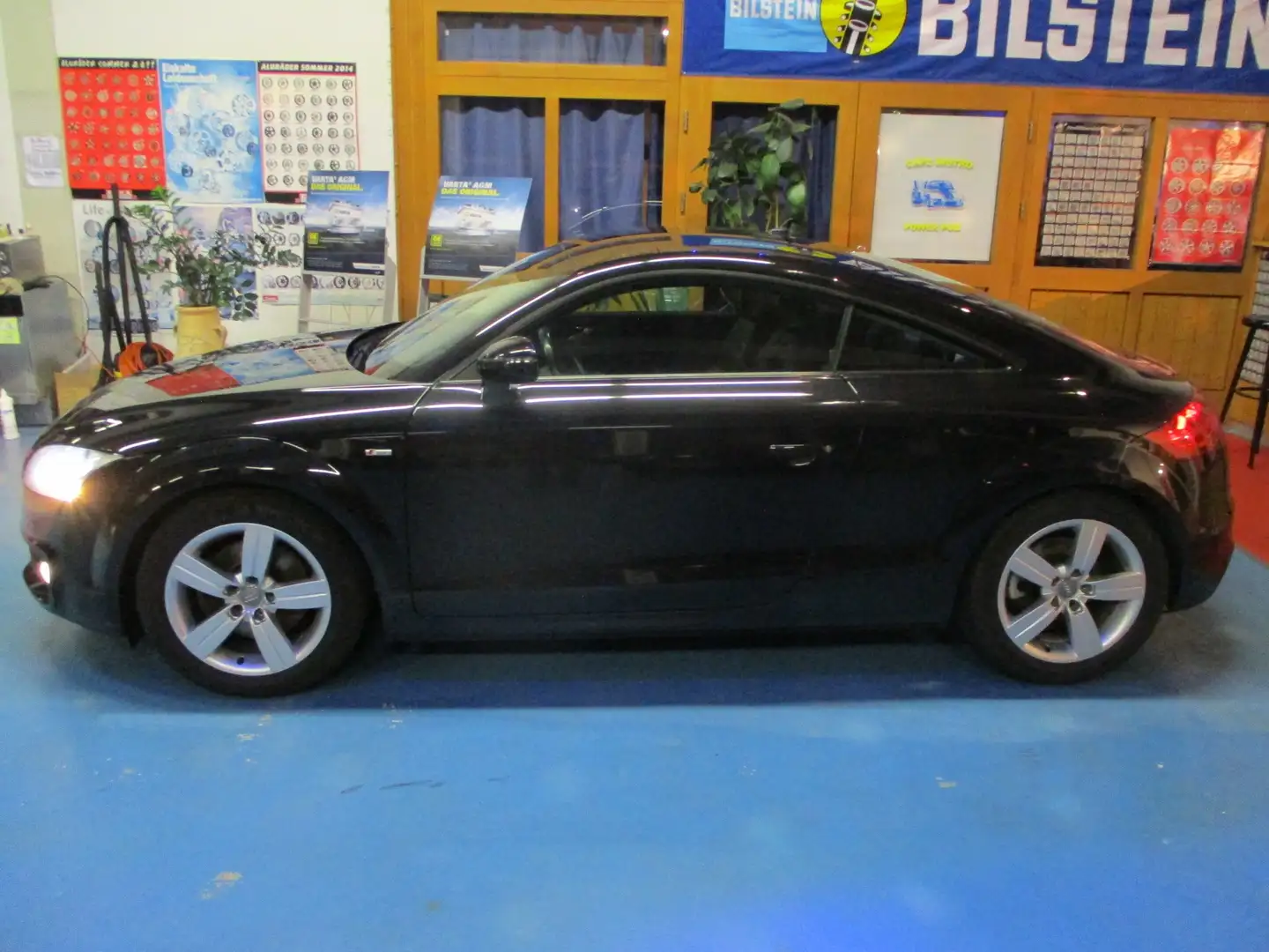 Audi TT Coupe 2.0 TDI S-Line quattro,Navi,Bi-Xenon,Leder Schwarz - 2