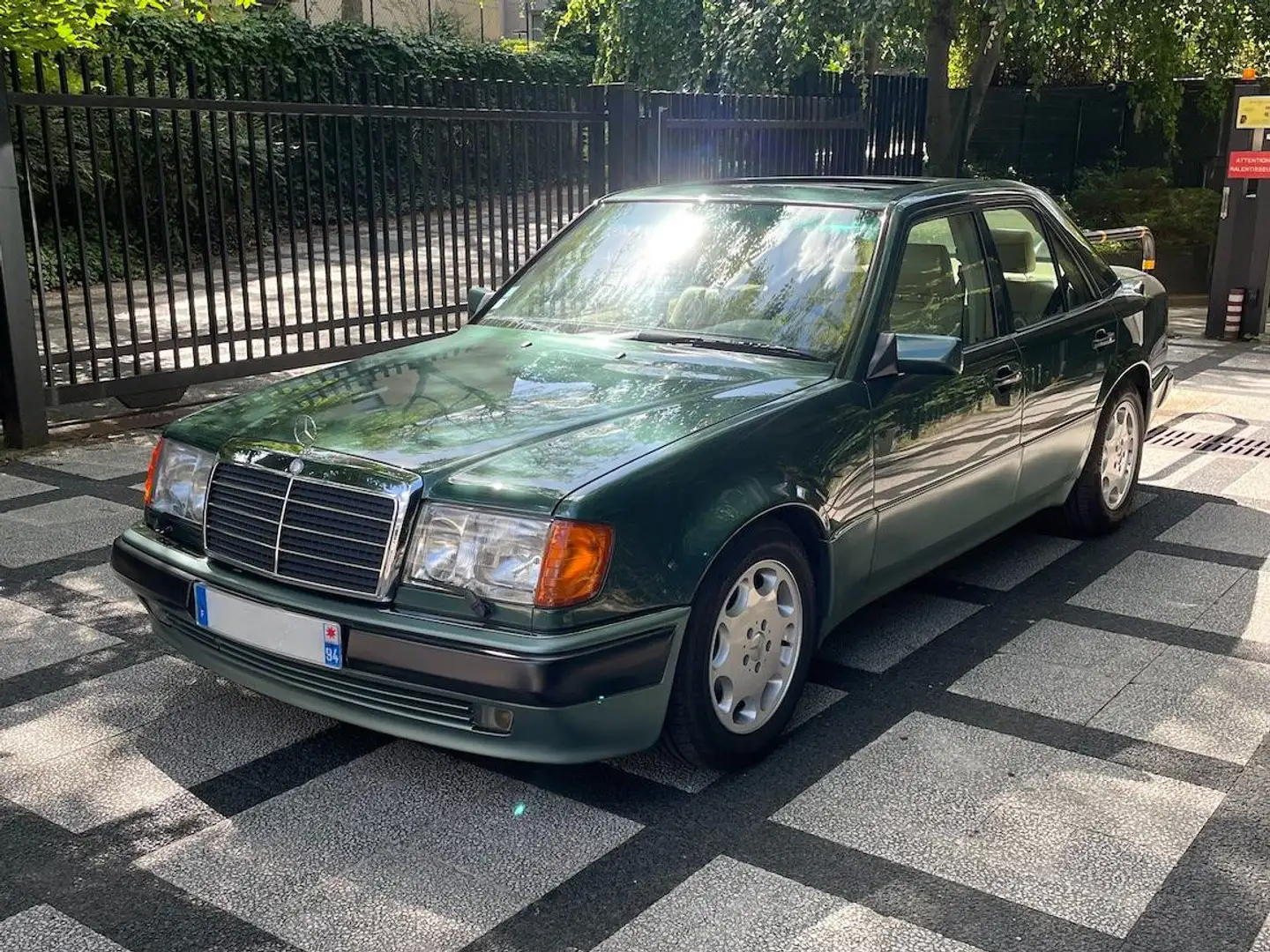 Mercedes-Benz 500 500 E A Verde - 2