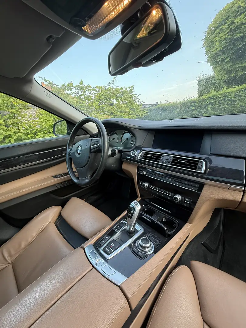 BMW 750 Long 750iAL - 2