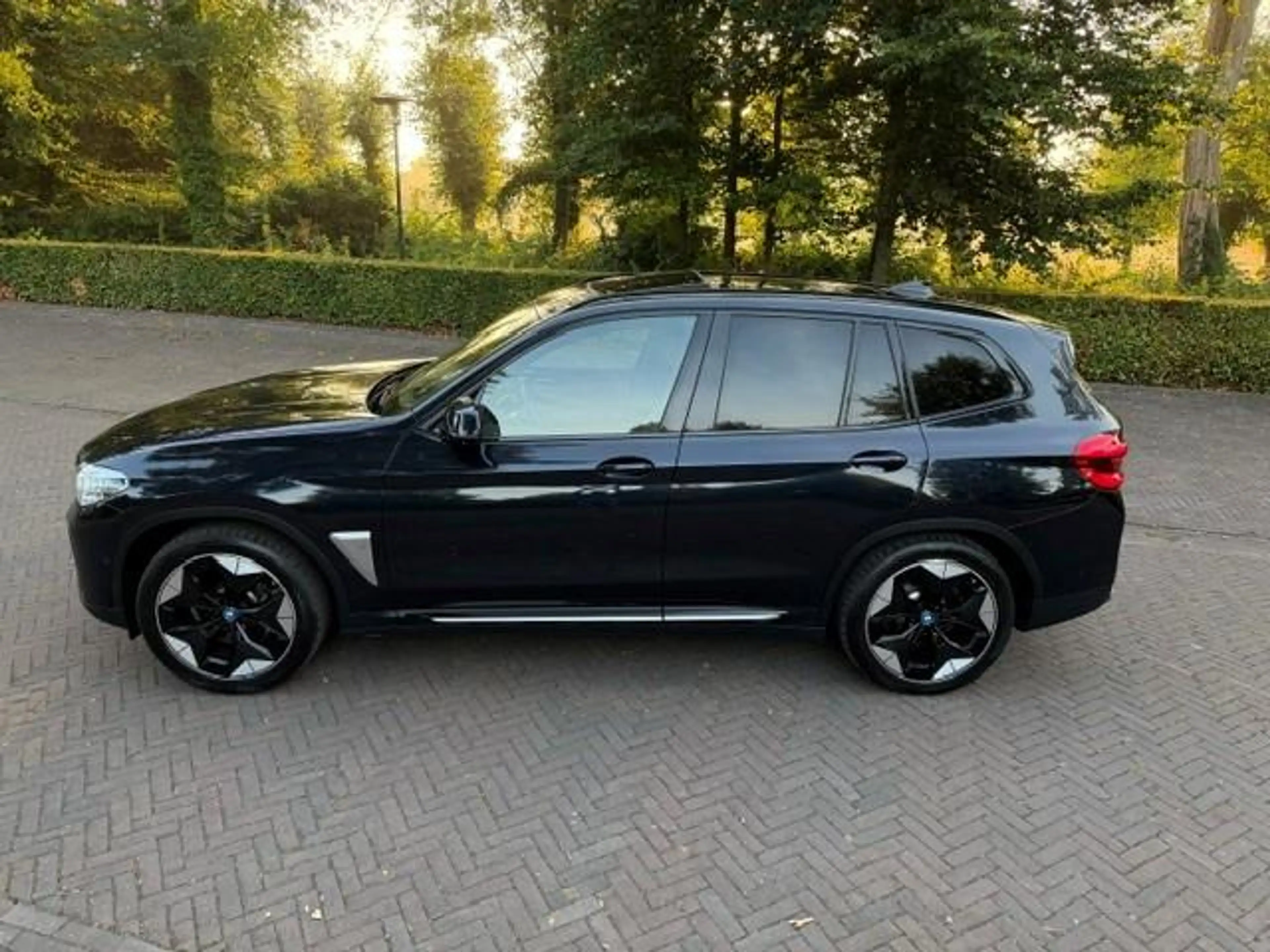 BMW iX3 High Executive SOH 96%/Trekhaak/Pano/Leer/Headup/3 — photo 3