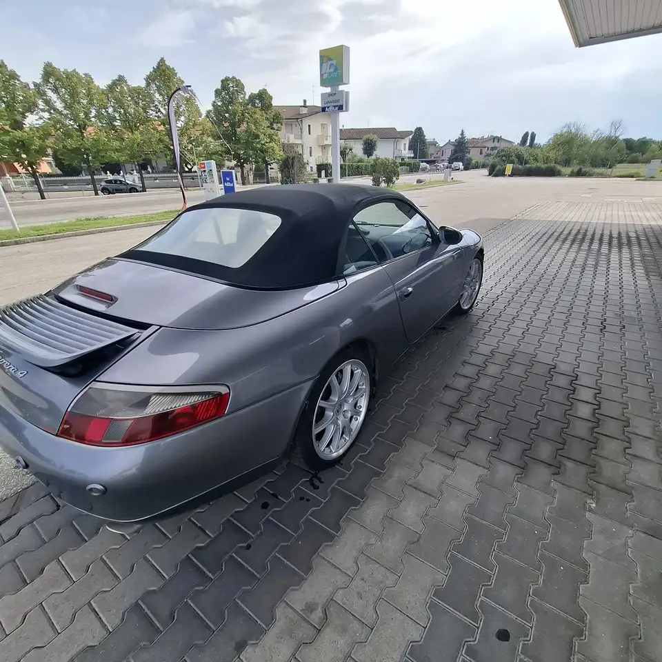 Porsche 911 Cabrio 3.4 Carrera 4, foto 2