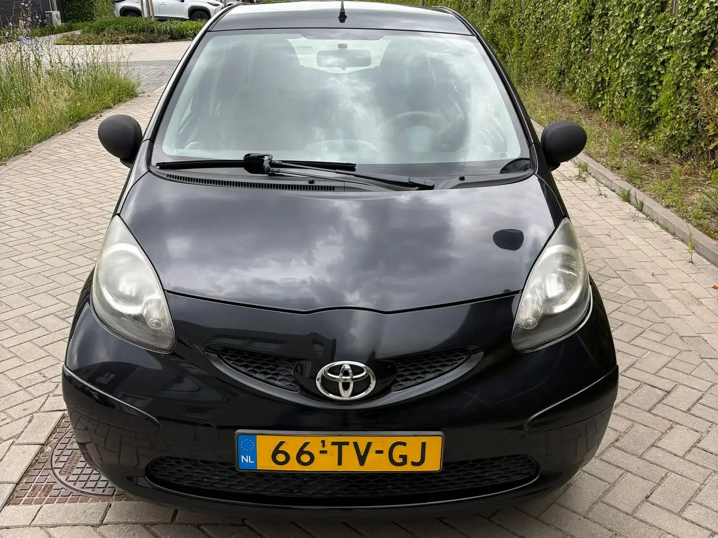 Toyota Aygo Aygo 1.0-12V Negro - 1