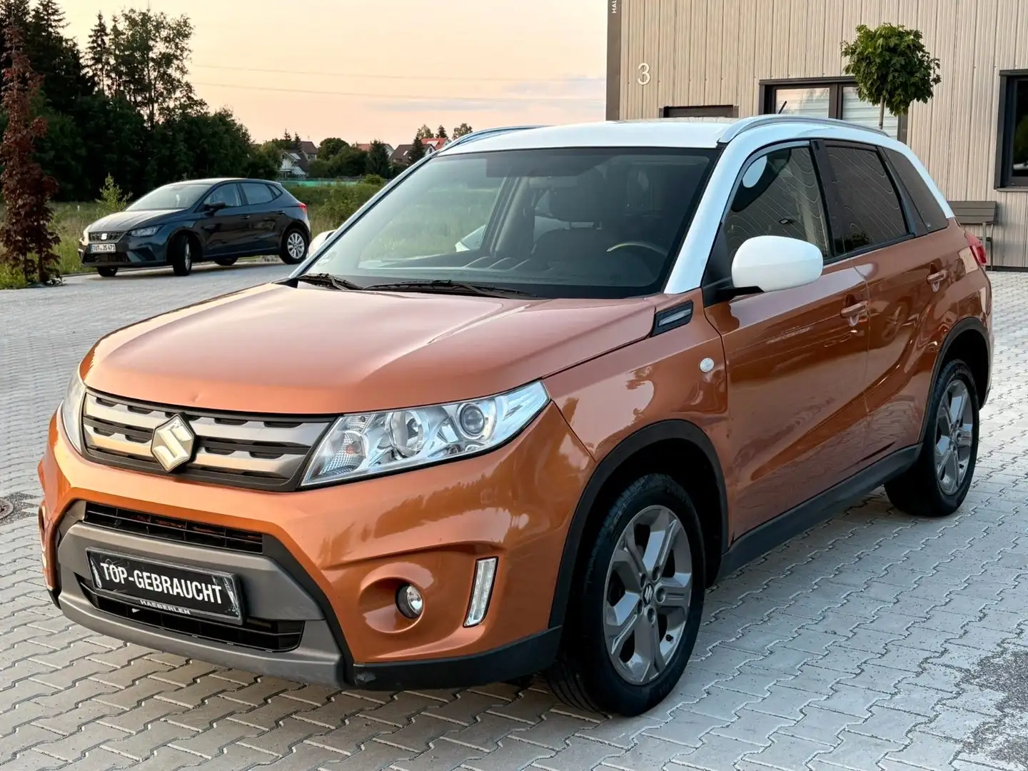 Suzuki Vitara 1.6 Comfort 4x2 Kamera / SHZ / 17"LM Orange - 2