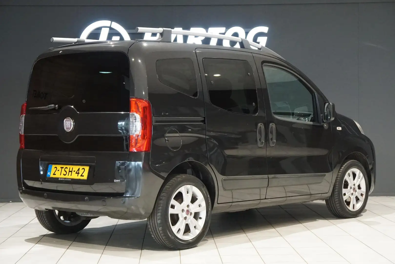 Fiat Qubo 1.4 Dynamic + AIRCO / LMV / PARKEERSENSOREN Zwart - 2