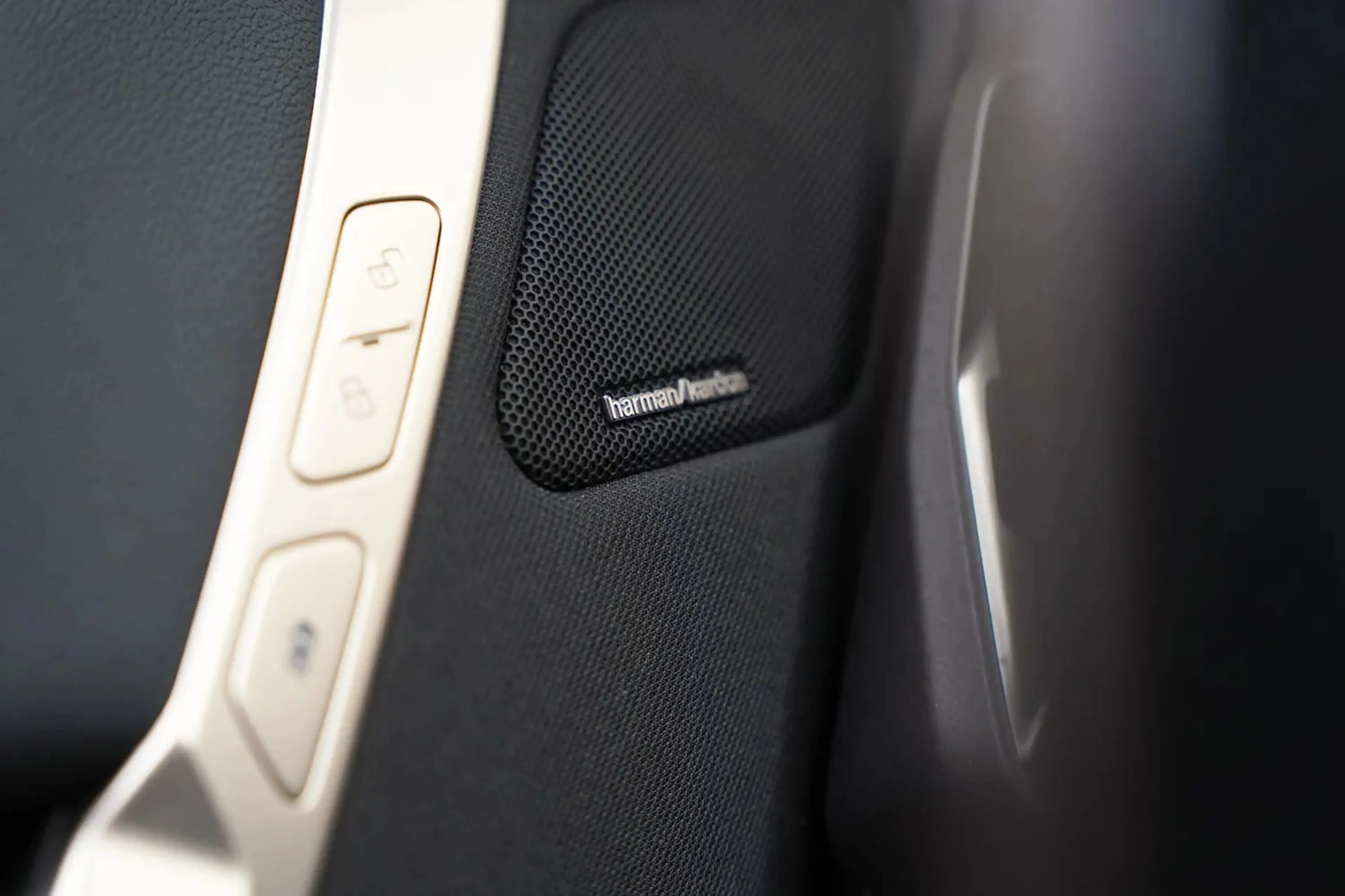 BMW iX xDrive50 High Executive 112 kWh [ Sportpakket Pano — photo 11