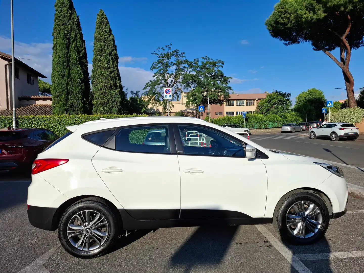Hyundai iX35 ix35 1.7 crdi Xpossible 2wd FL Bílá - 1