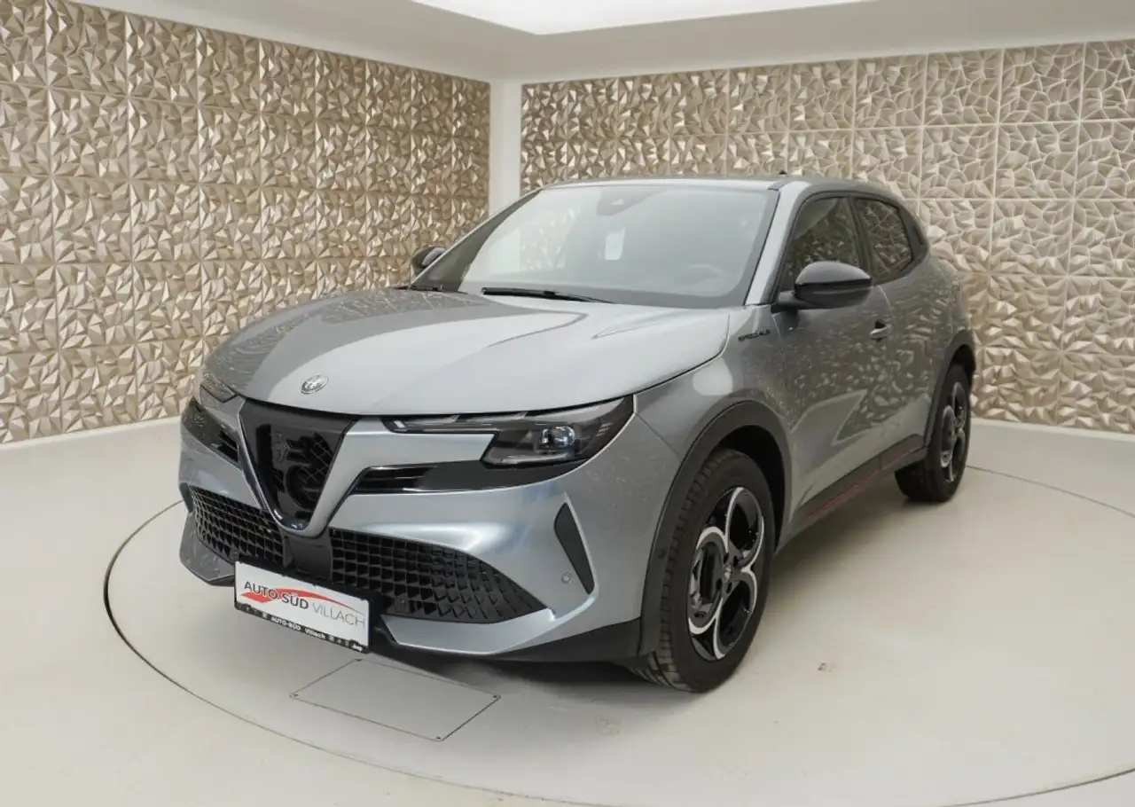 Alfa Romeo Junior 2025