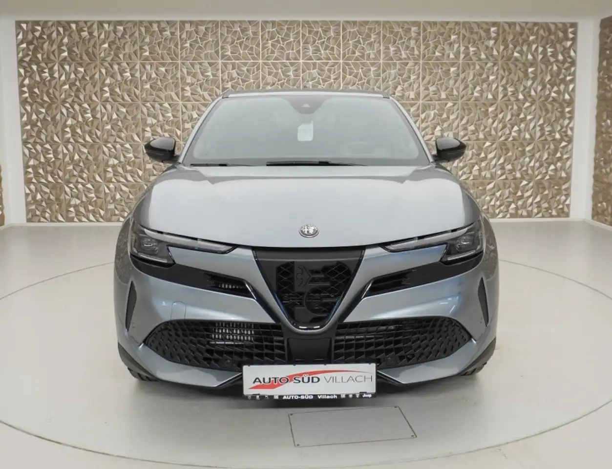 Alfa Romeo Junior 2025