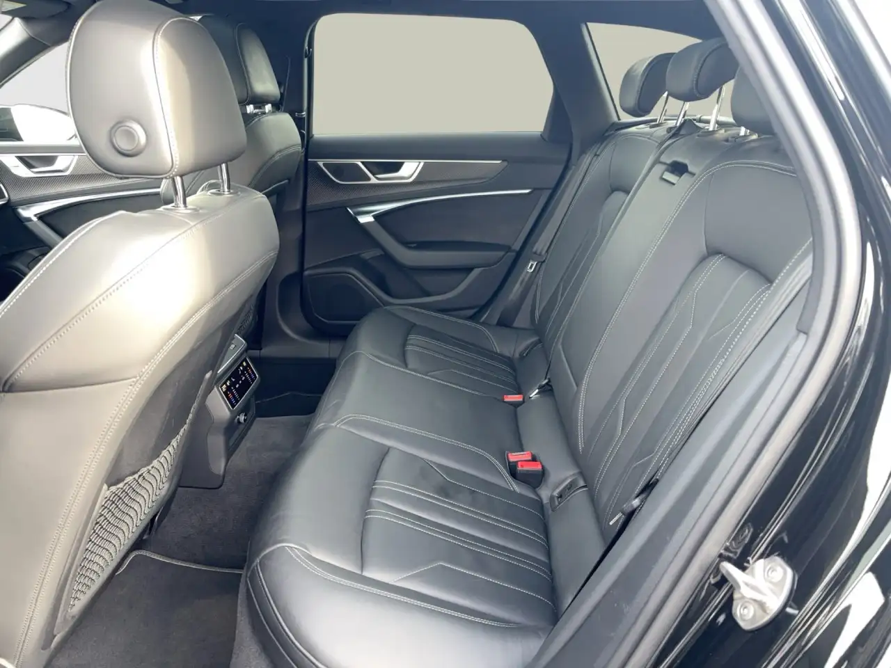 Audi A6 Avant 55 TFSI e quattro S tronic Sport HD MLED Pan 12