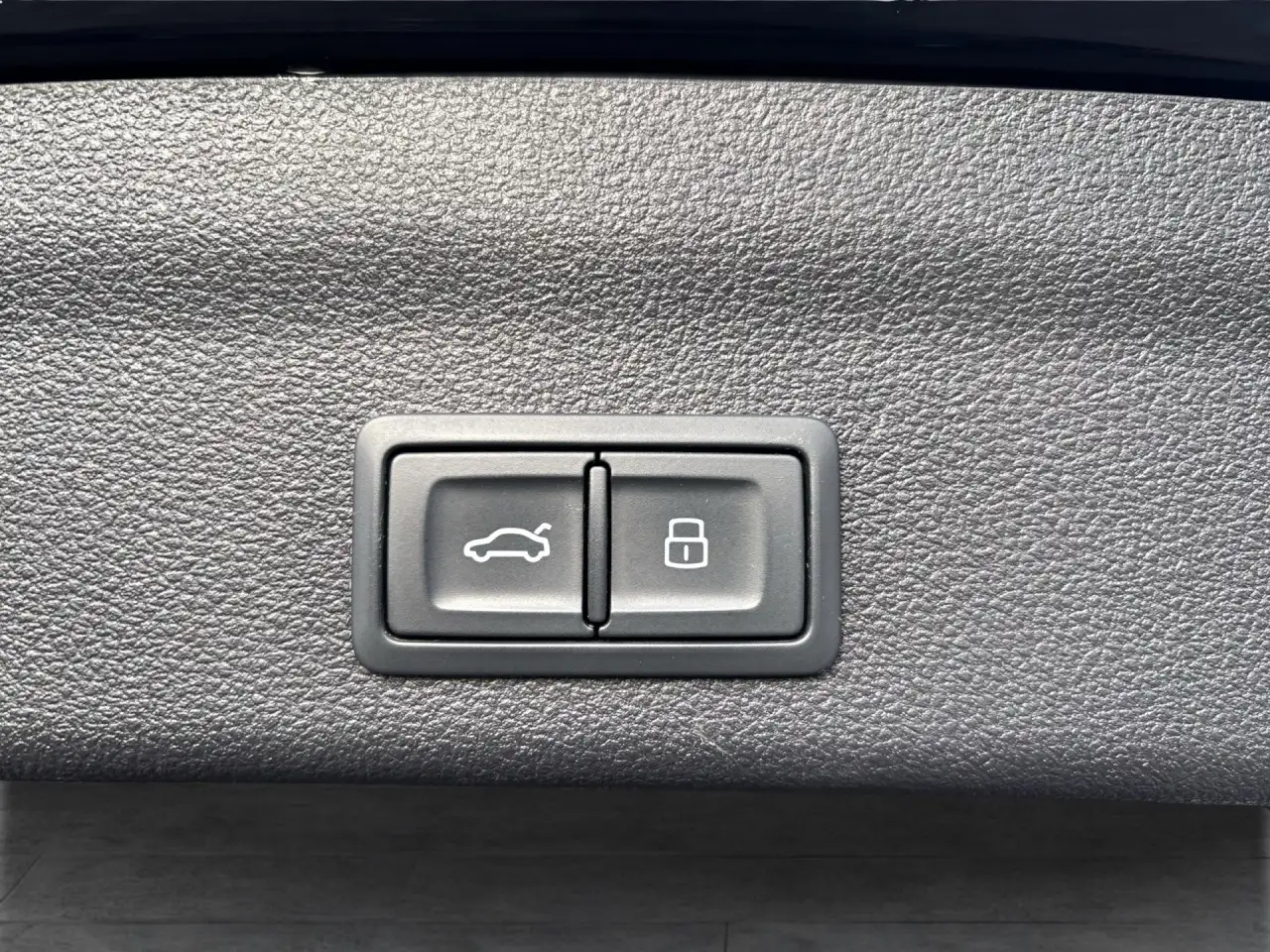 Audi A6 Avant 55 TFSI e quattro S tronic Sport HD MLED Pan 14