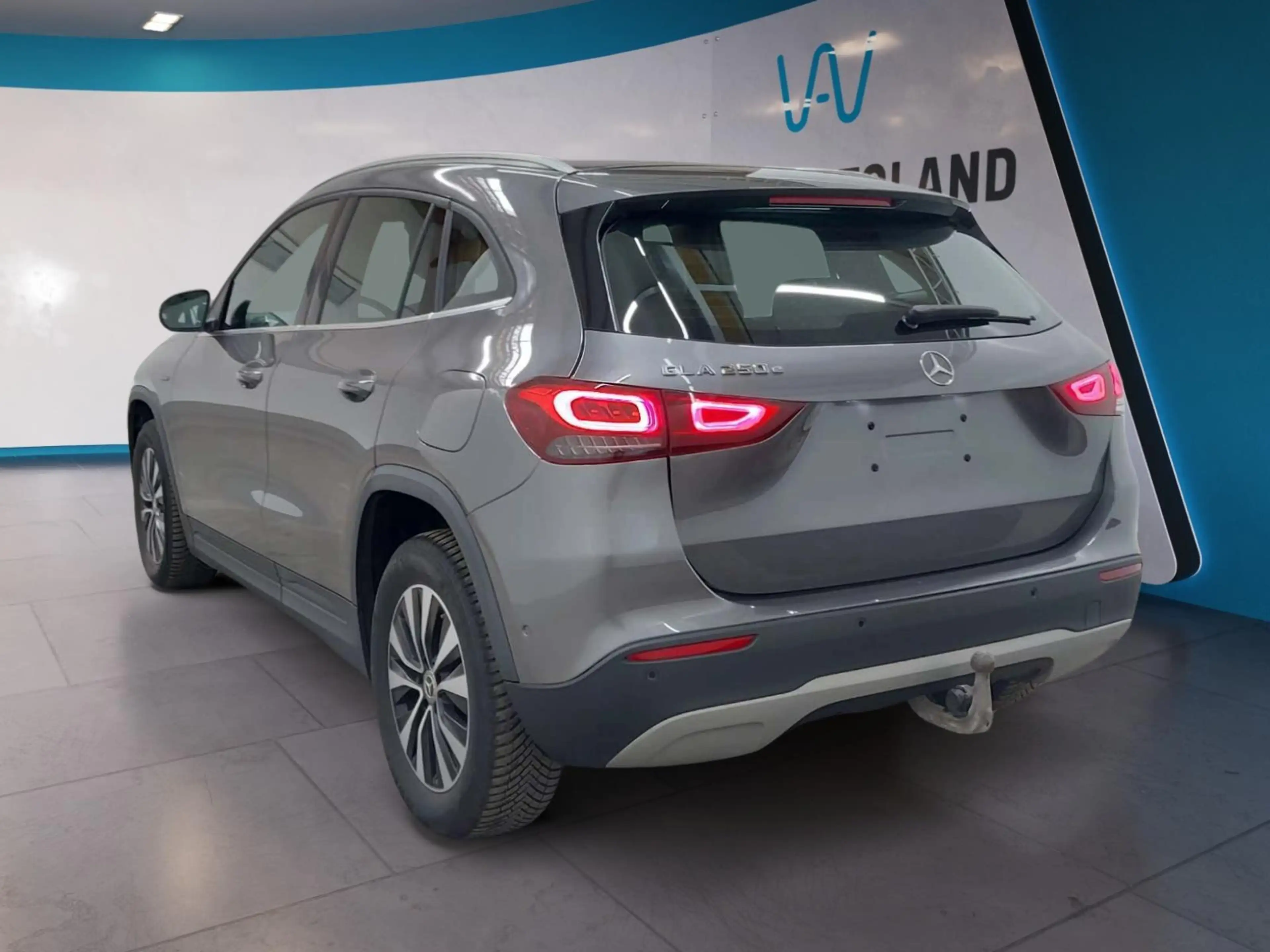 Mercedes-Benz GLA 250 e Style — photo 3