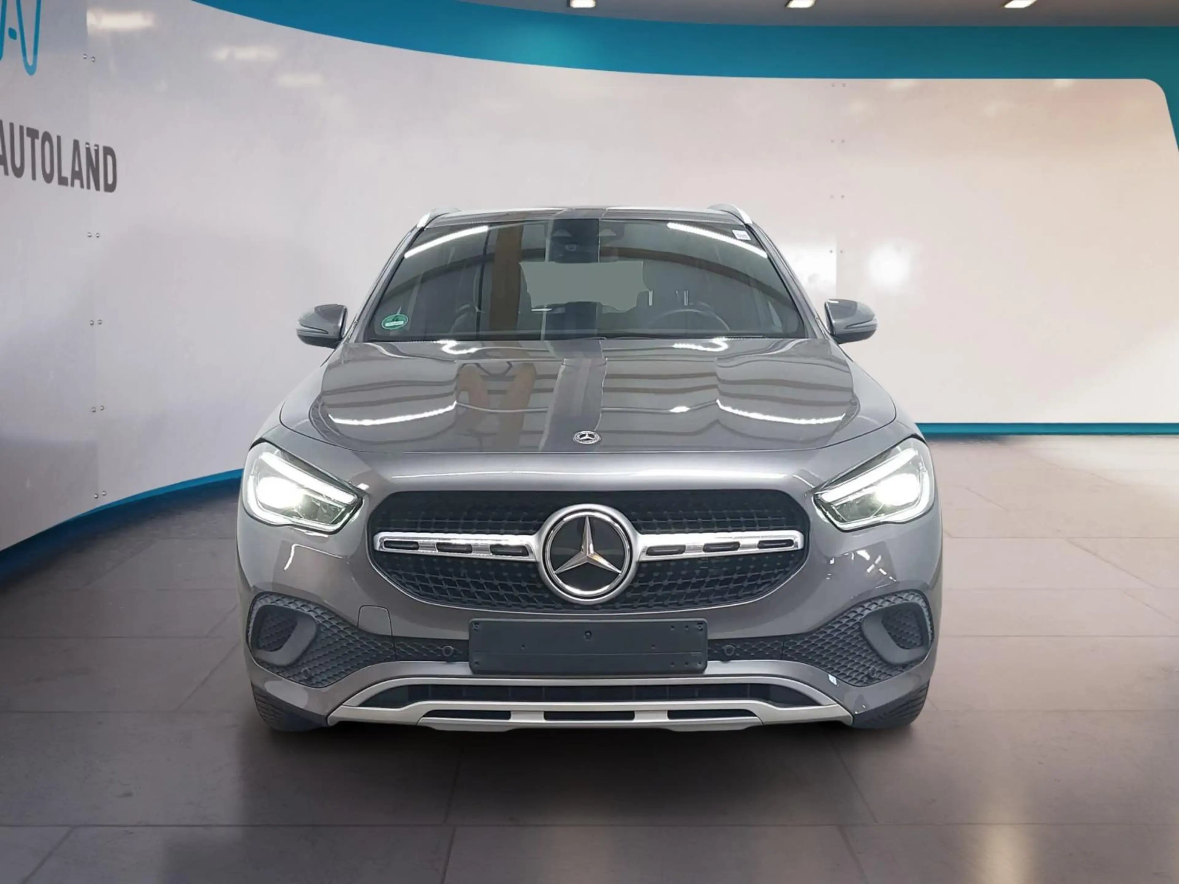 Mercedes-Benz GLA 250 e Style — photo 8