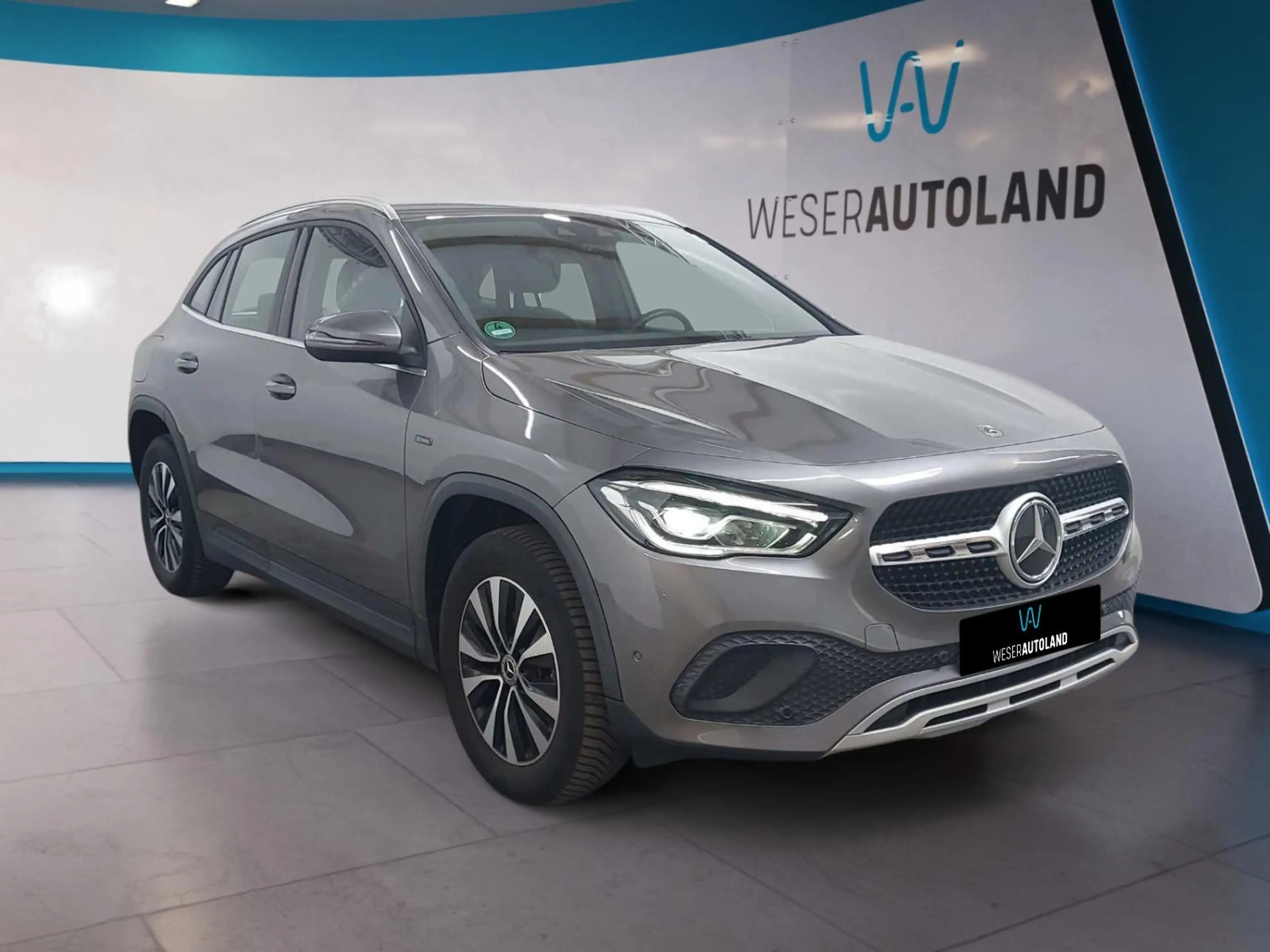 Mercedes-Benz GLA 250 e Style — photo 7