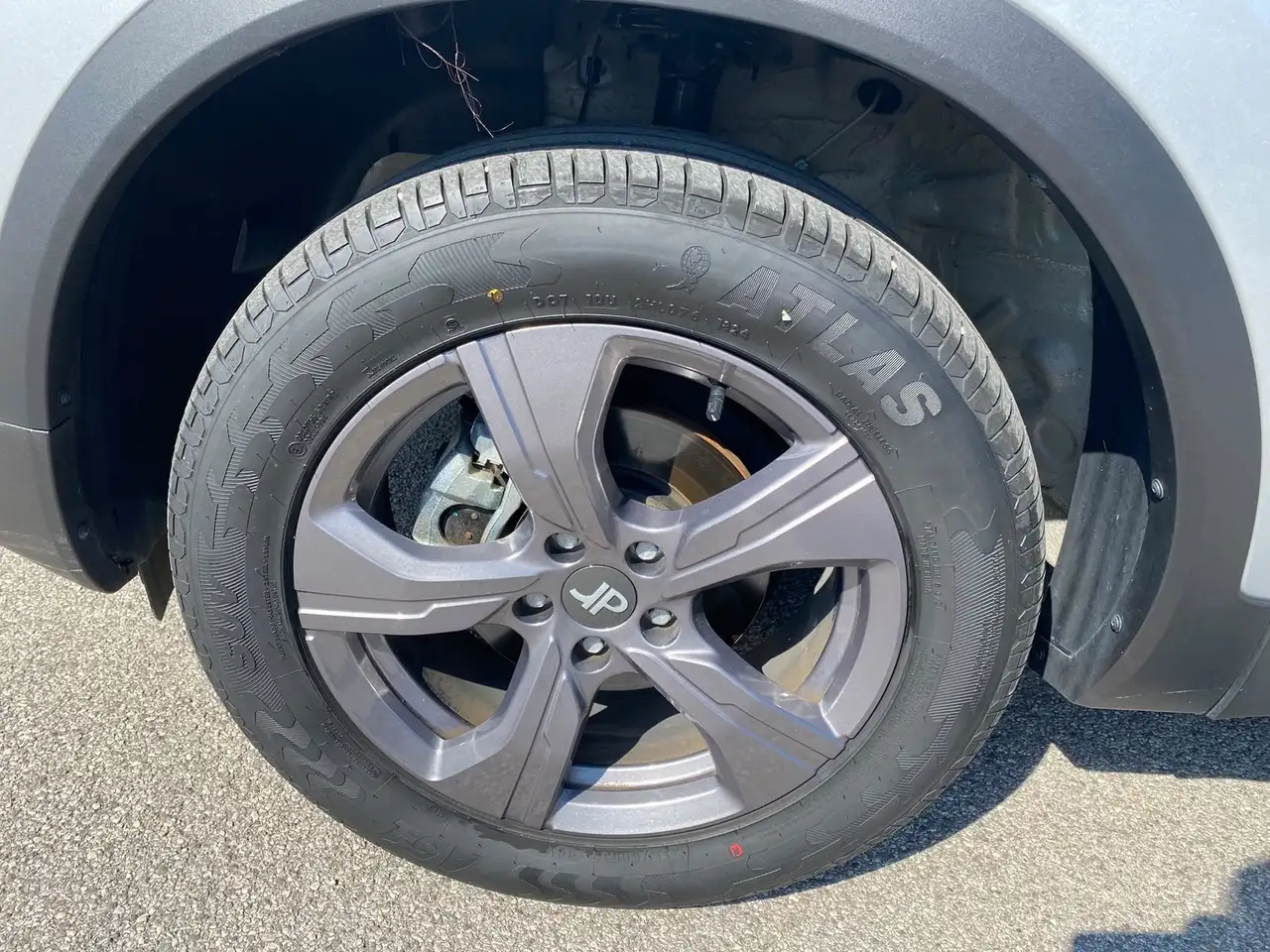DR Automobiles DR5.0 2025