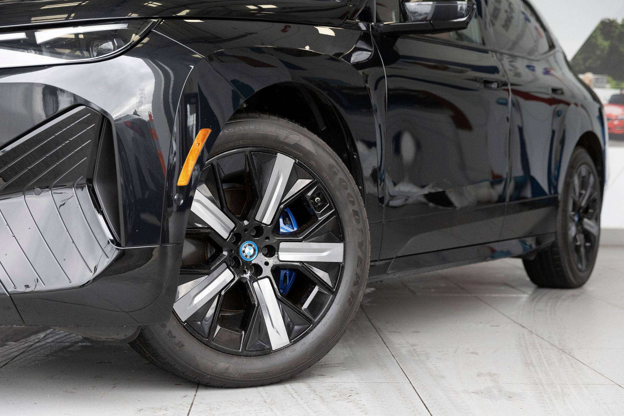 2024 BMW iX