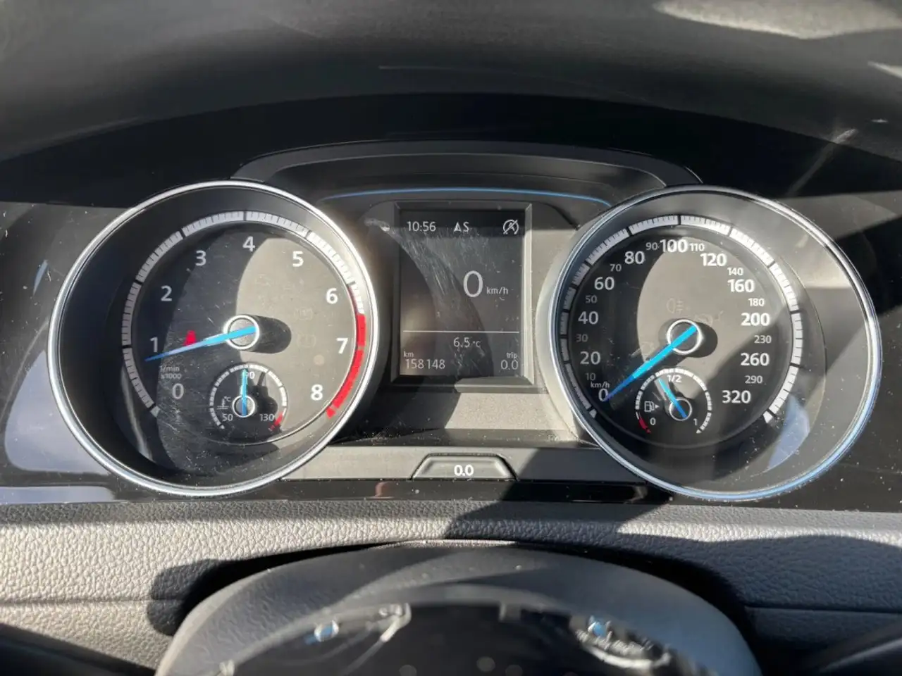 Volkswagen Golf R — photo 33