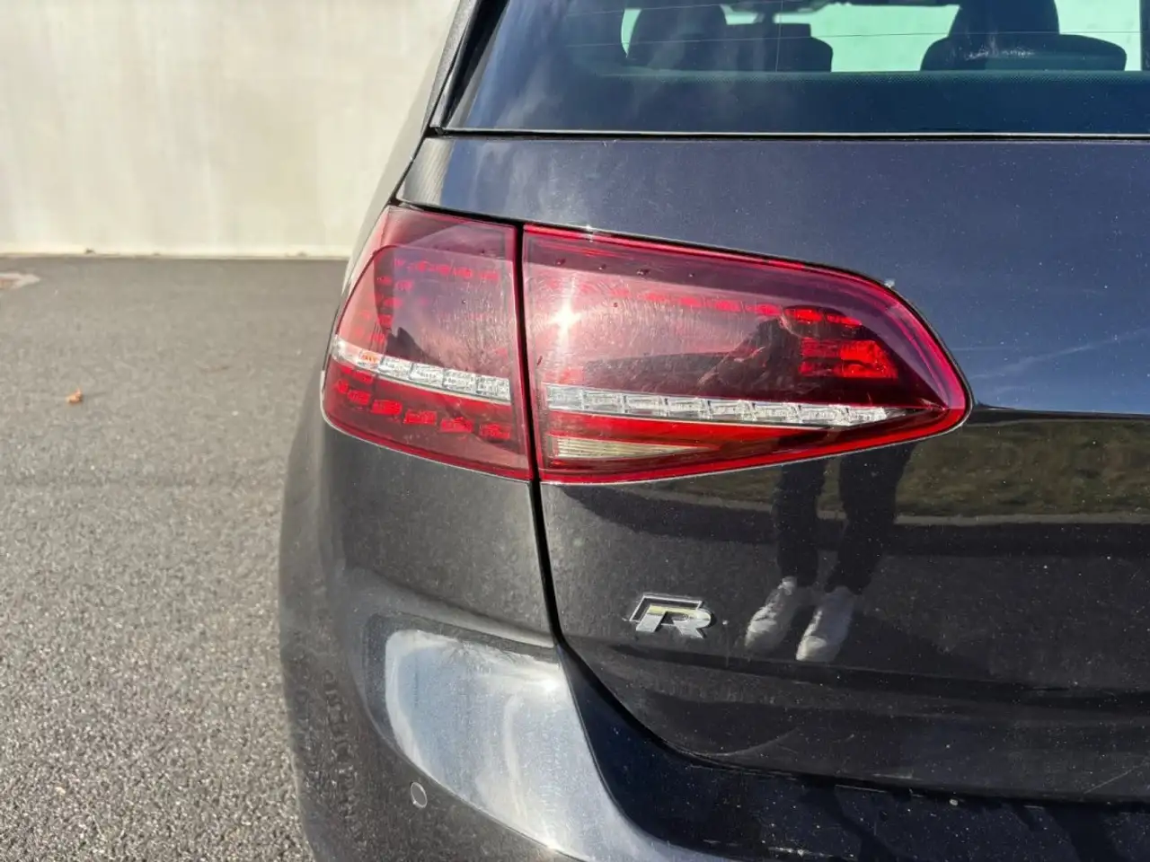 Volkswagen Golf R — photo 41